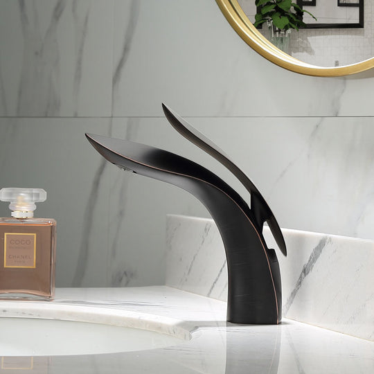 Moderne Badezimmerarmatur mit elegantem Design 1