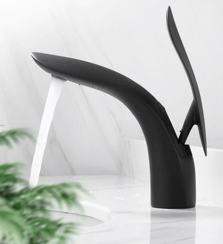 Moderne Badezimmerarmatur mit elegantem Design 2