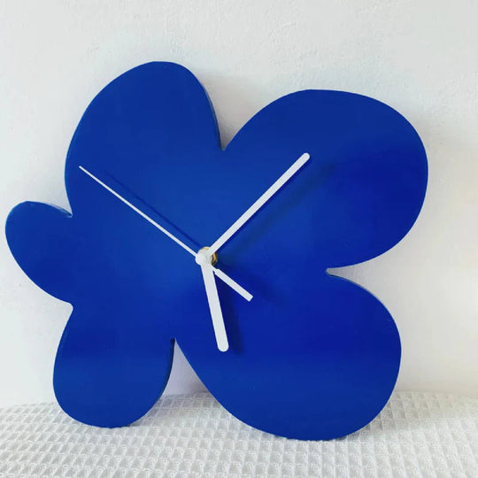 Moderne Geometrische Wanduhr mit Kobaltblauem Akzent für Minimalistische Räume 3