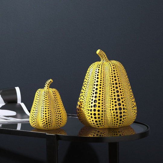 Moderne Kürbisskulptur im Kusama-Stil 2