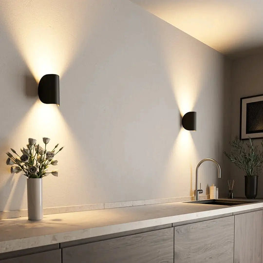 Moderne LED-Wandleuchte für stilvolle Wohnräume 0