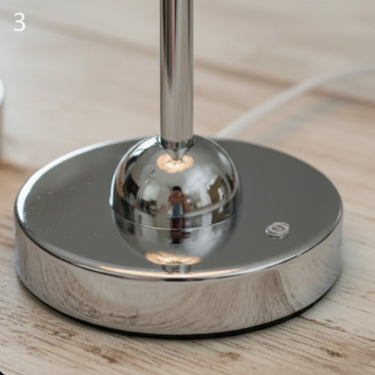 Moderne LED Tischlampe mit Touch-Control 3
