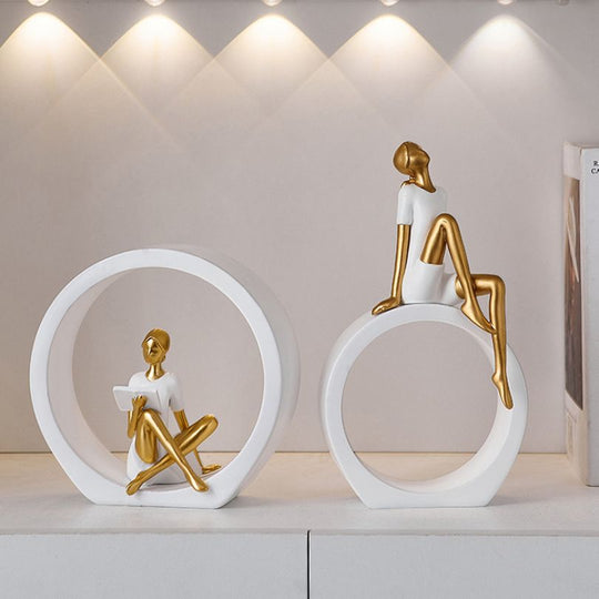 Moderne Mädchenfigur für kreative Arbeitsplatzgestaltung 1