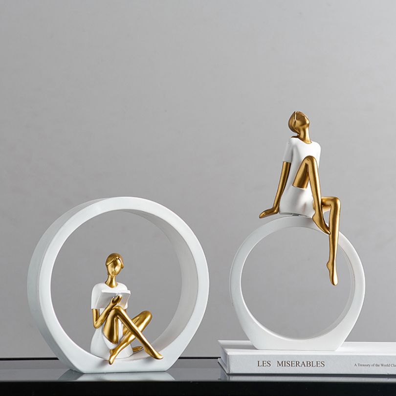 Moderne Mädchenfigur für kreative Arbeitsplatzgestaltung 3