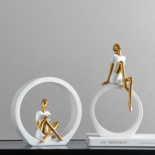 Moderne Mädchenfigur für kreative Arbeitsplatzgestaltung 3