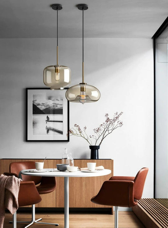 Moderne Pendelleuchte aus Glas für stilvolle Räume 4