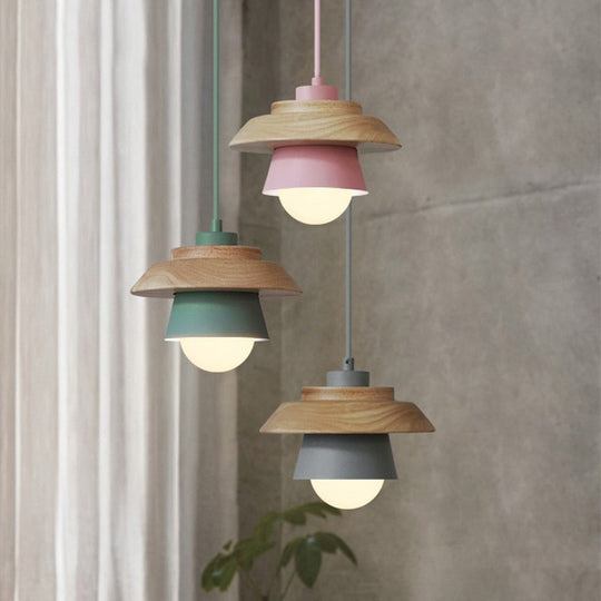 Moderne Pendelleuchte im nordischen Stil 1