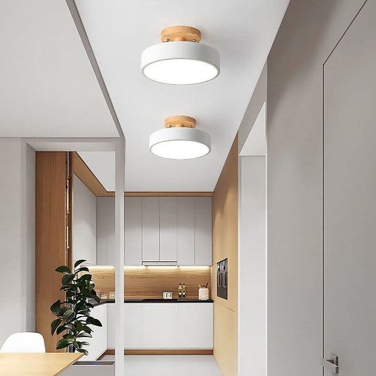Moderne Runde LED-Deckenleuchte für Wohnräume 0