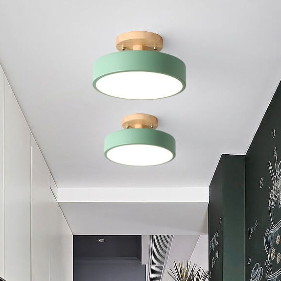 Moderne Runde LED-Deckenleuchte für Wohnräume 1