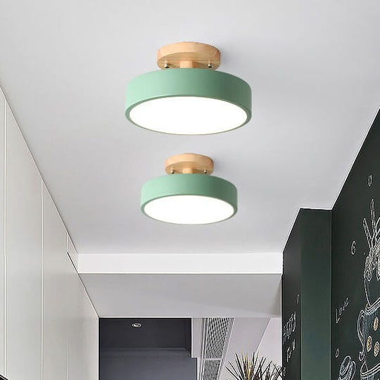 Moderne Runde LED-Deckenleuchte für Wohnräume 1