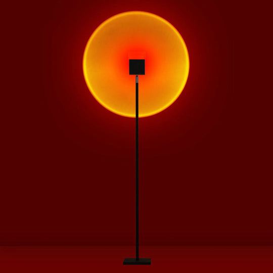 Moderne Stehlampe mit Farbprojektor 0