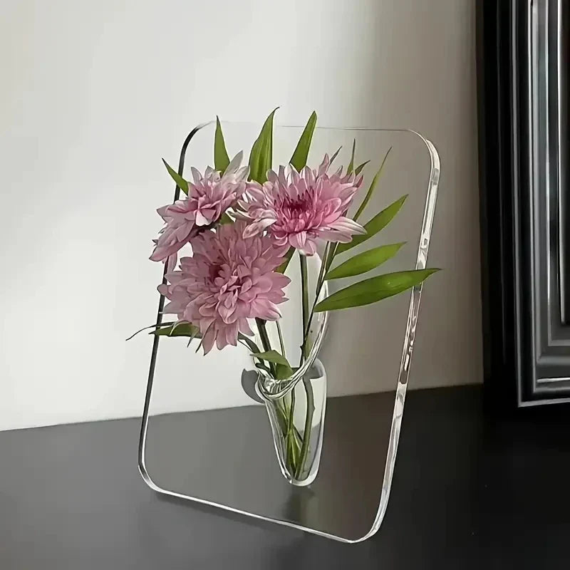 Moderne Vase mit integriertem Röhrendesign 0