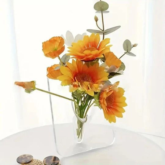 Moderne Vase mit integriertem Röhrendesign 1