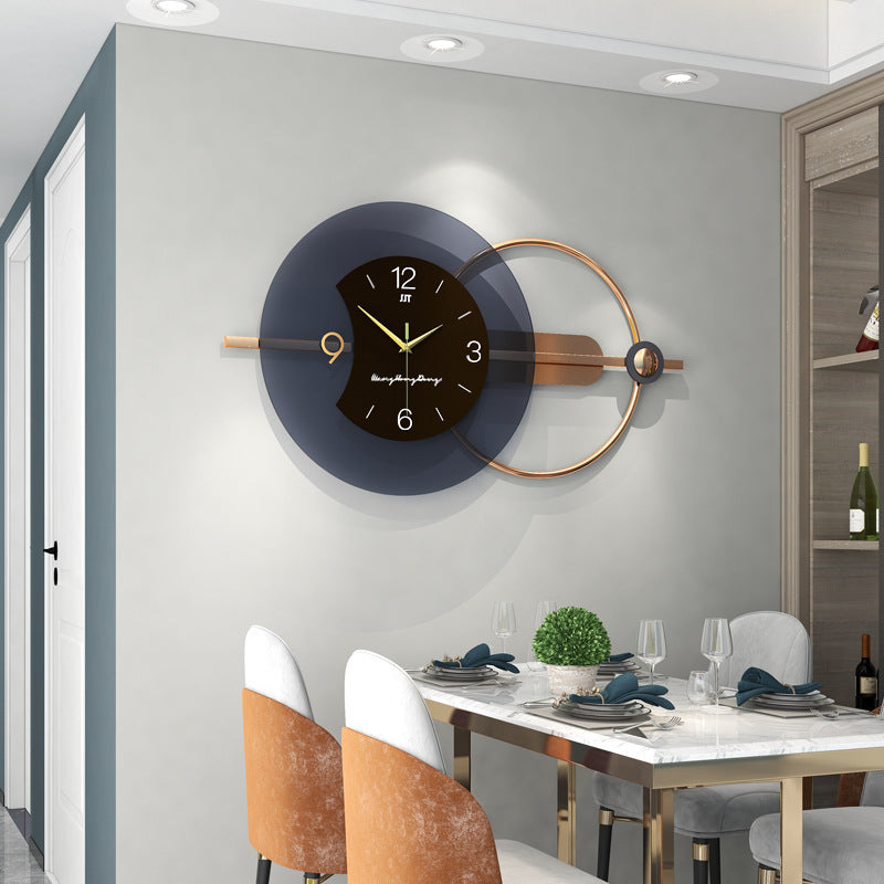 Moderne Wanduhr im Kreisformat 0