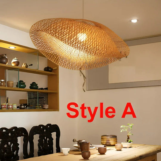 Pendelleuchte aus Rattan für modernes Wohnen 0