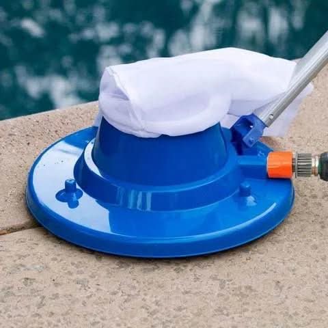 Poolreiniger AquaVac mit starker Saugkraft 5