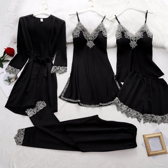 Pyjama-Set aus weicher Seide 0