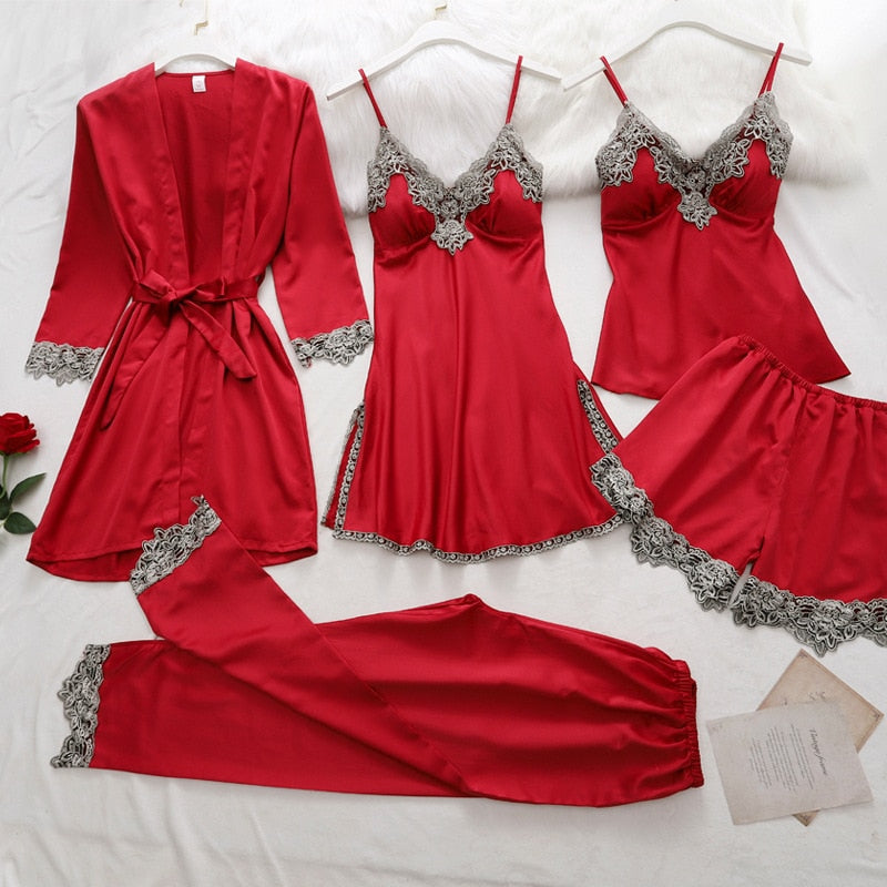Pyjama-Set aus weicher Seide 6
