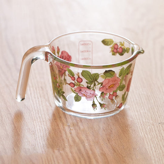 Retro Messbecher mit Blumenmuster und Deckel 2