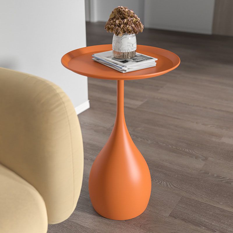 Runder Beistelltisch im modernen Stil 4