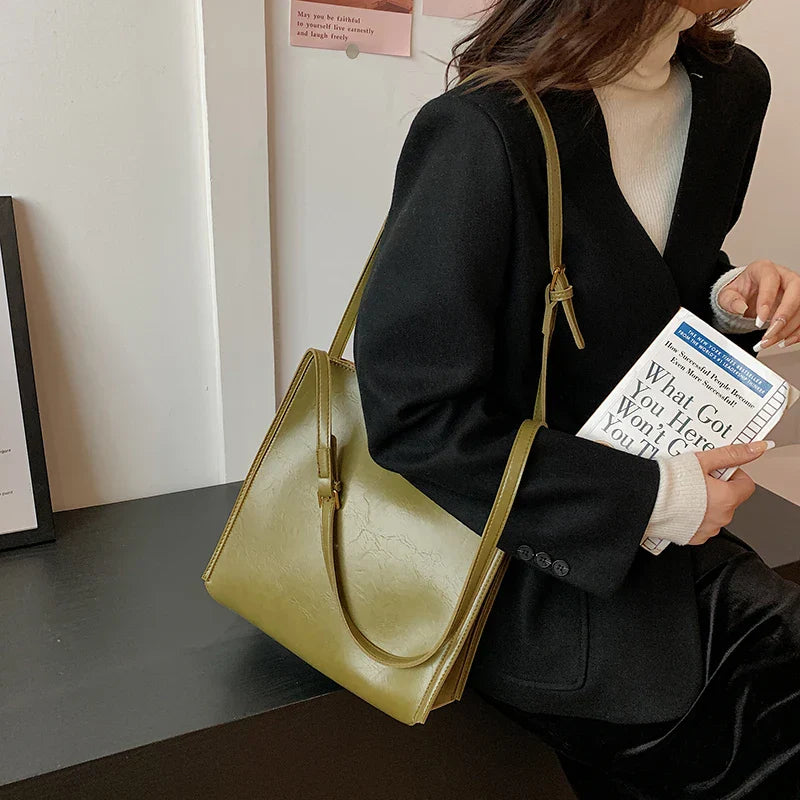 Damen Umhängetasche Modernes Design Hochglänzendes Kunstleder Crossbody Bag 5