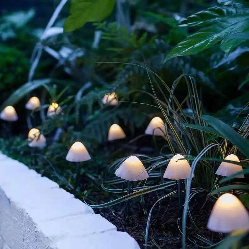 Solarbetriebene Gartenlampe im Pilzdesign für Außenbereich 0