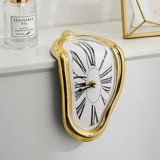 Surrealistische Wanduhr im Dali-Stil für Zuhause und Garten 7