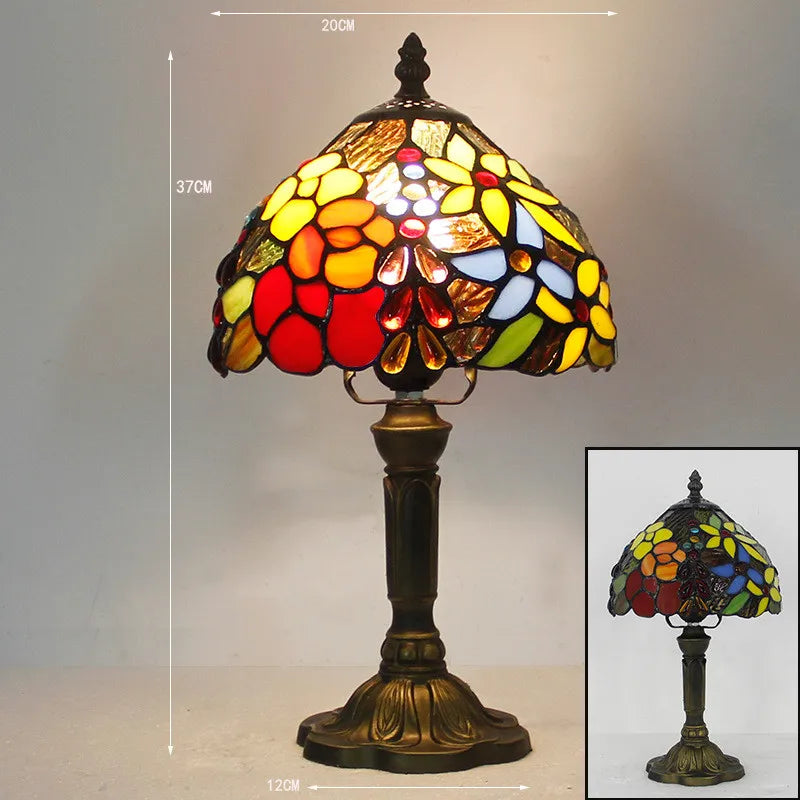 Tischlampe im Tiffany-Stil mit Farbspiel 0
