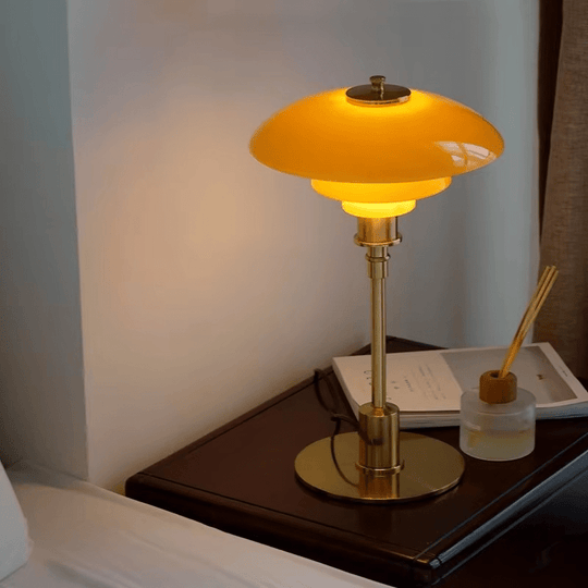 Tischleuchte im skandinavischen Design mit dimmbarem Licht 2