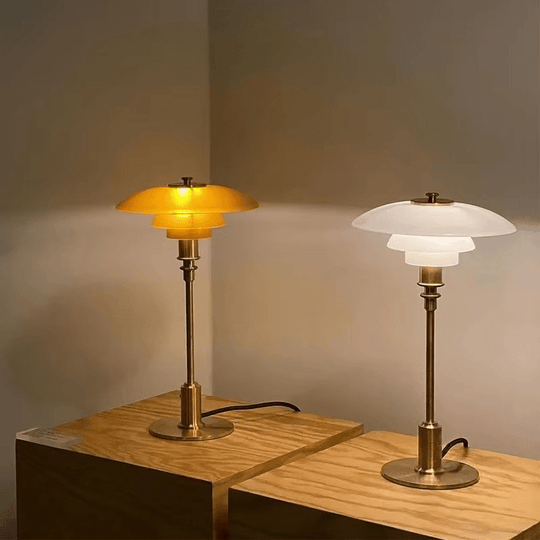 Tischleuchte im skandinavischen Design mit dimmbarem Licht 3