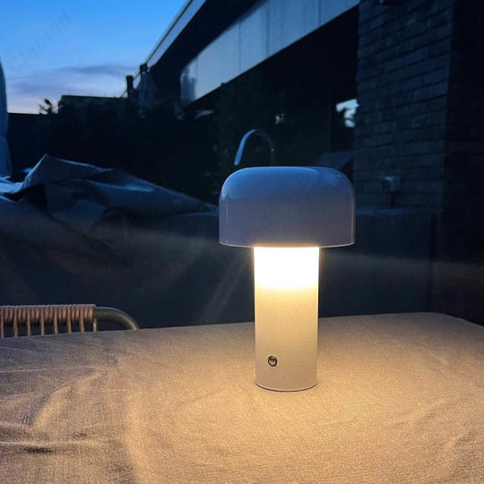 Tragbare Nachttischlampe mit Touch-Funktion 2