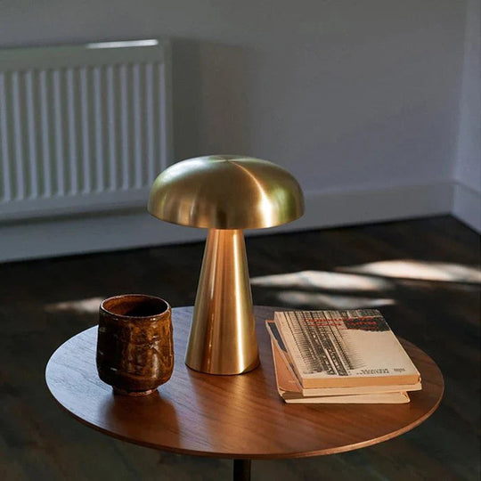 Tragbare Tischlampe im Pilzdesign 2