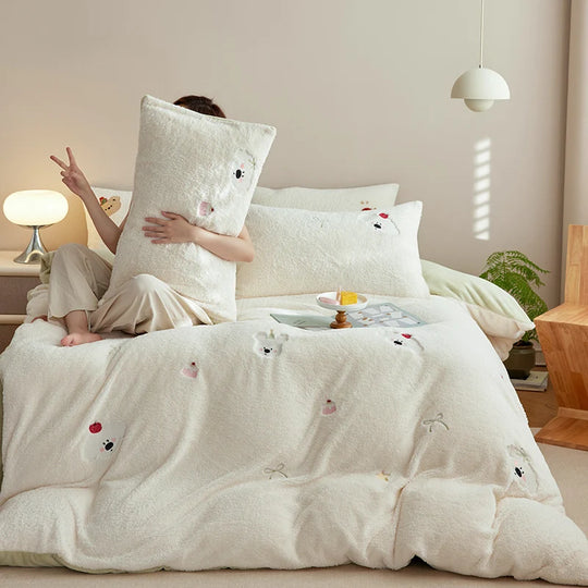 Unisex Bettwäscheset Teddyfleece mit Wendedecke und Stickerei 1