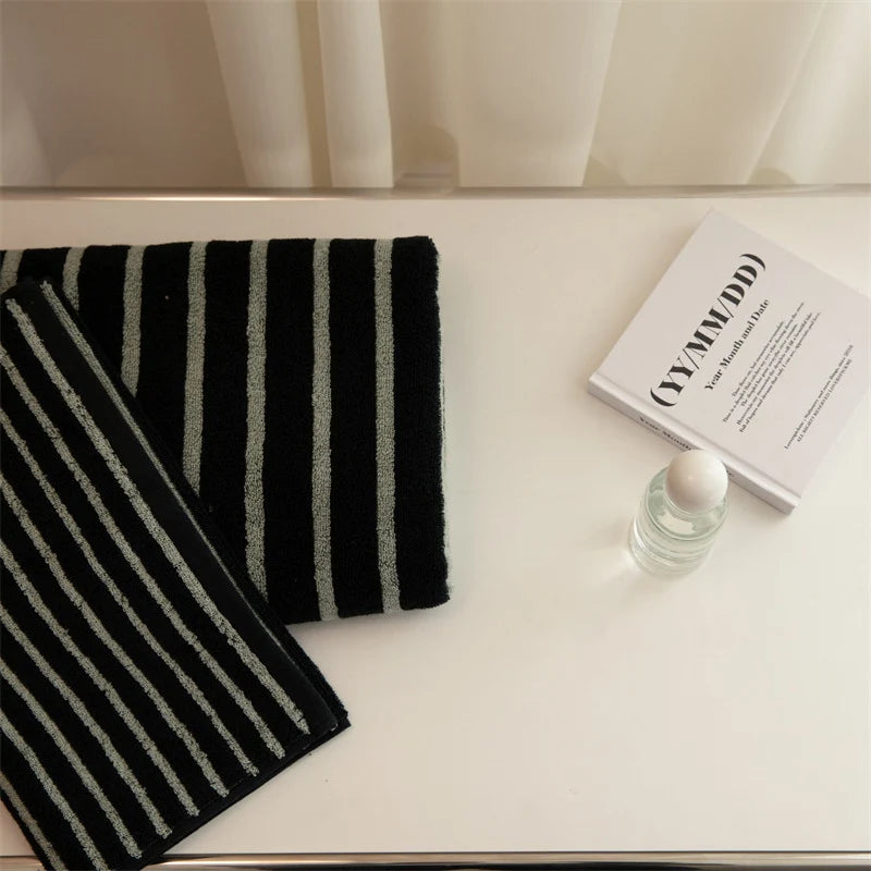 Unisex Frotteehandtuch mit Streifenmuster und hoher Saugfähigkeit 4