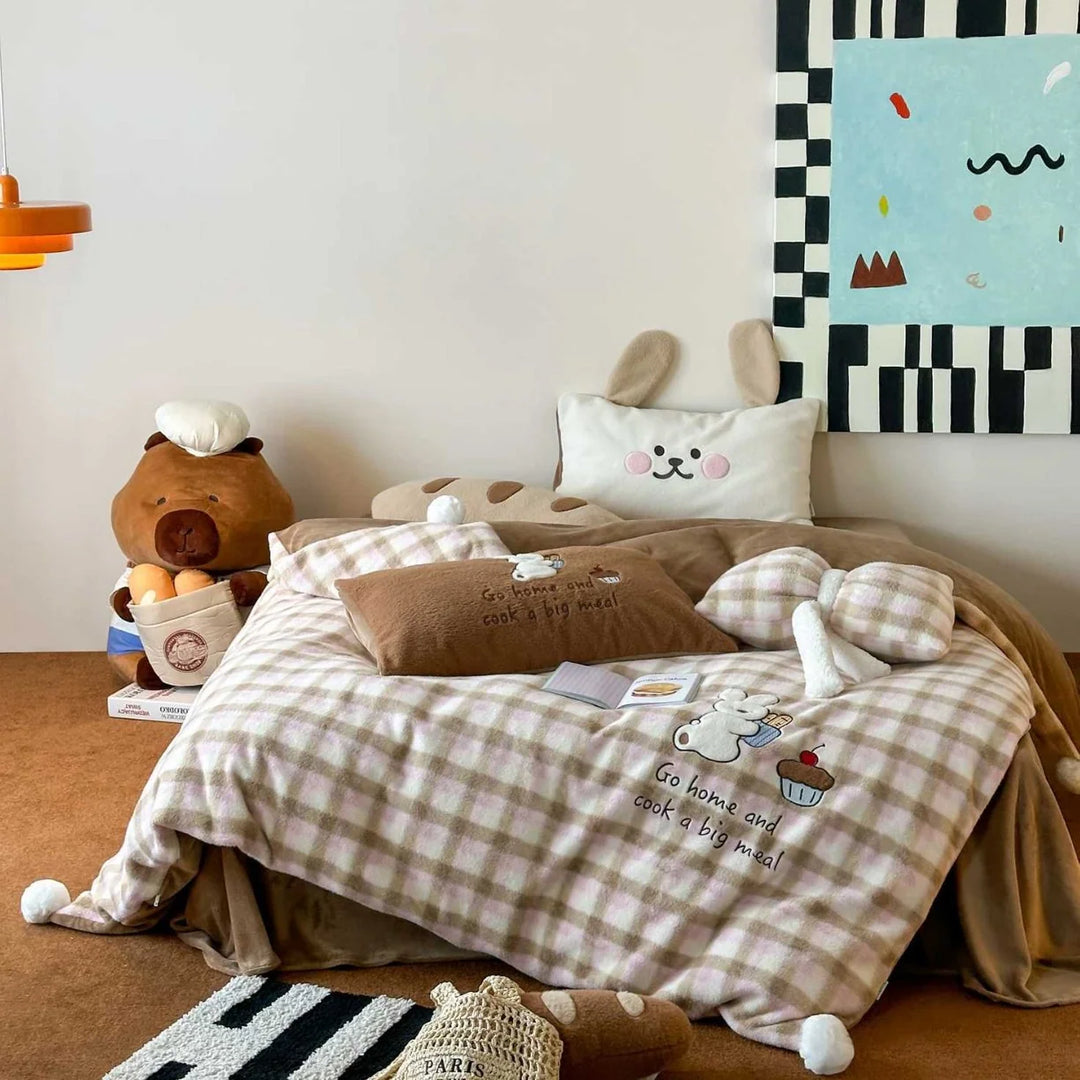 Unisex Wendebettwäsche-Set Kariert mit Teddy-Applikation und Pompon-Ecken 6
