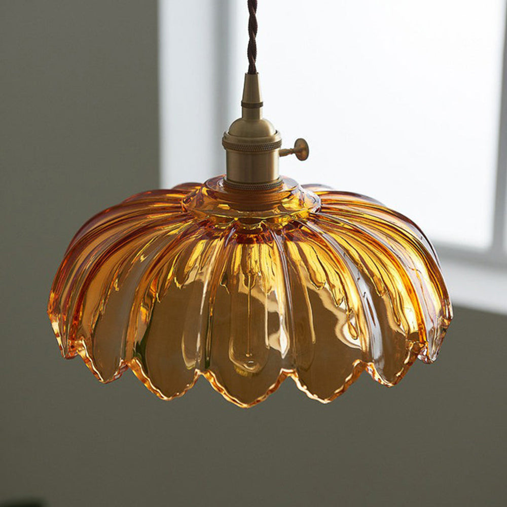 Vintage Pendelleuchte mit Blumenmuster für stilvolle Innenräume 2
