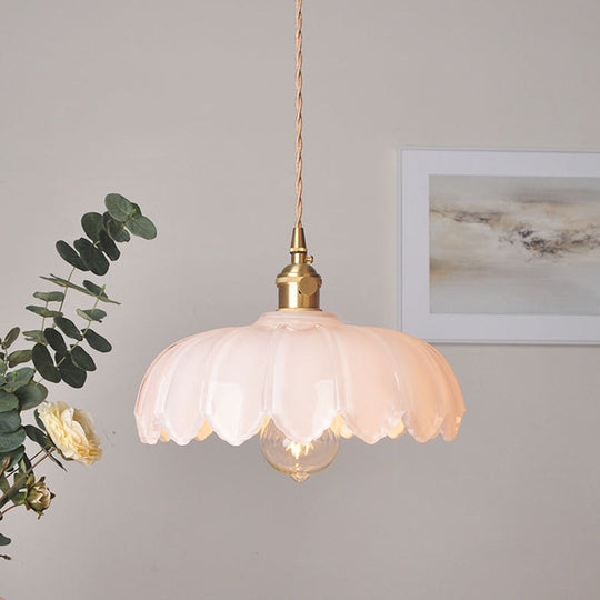 Vintage Pendelleuchte mit Blumenmuster für stilvolle Innenräume 9