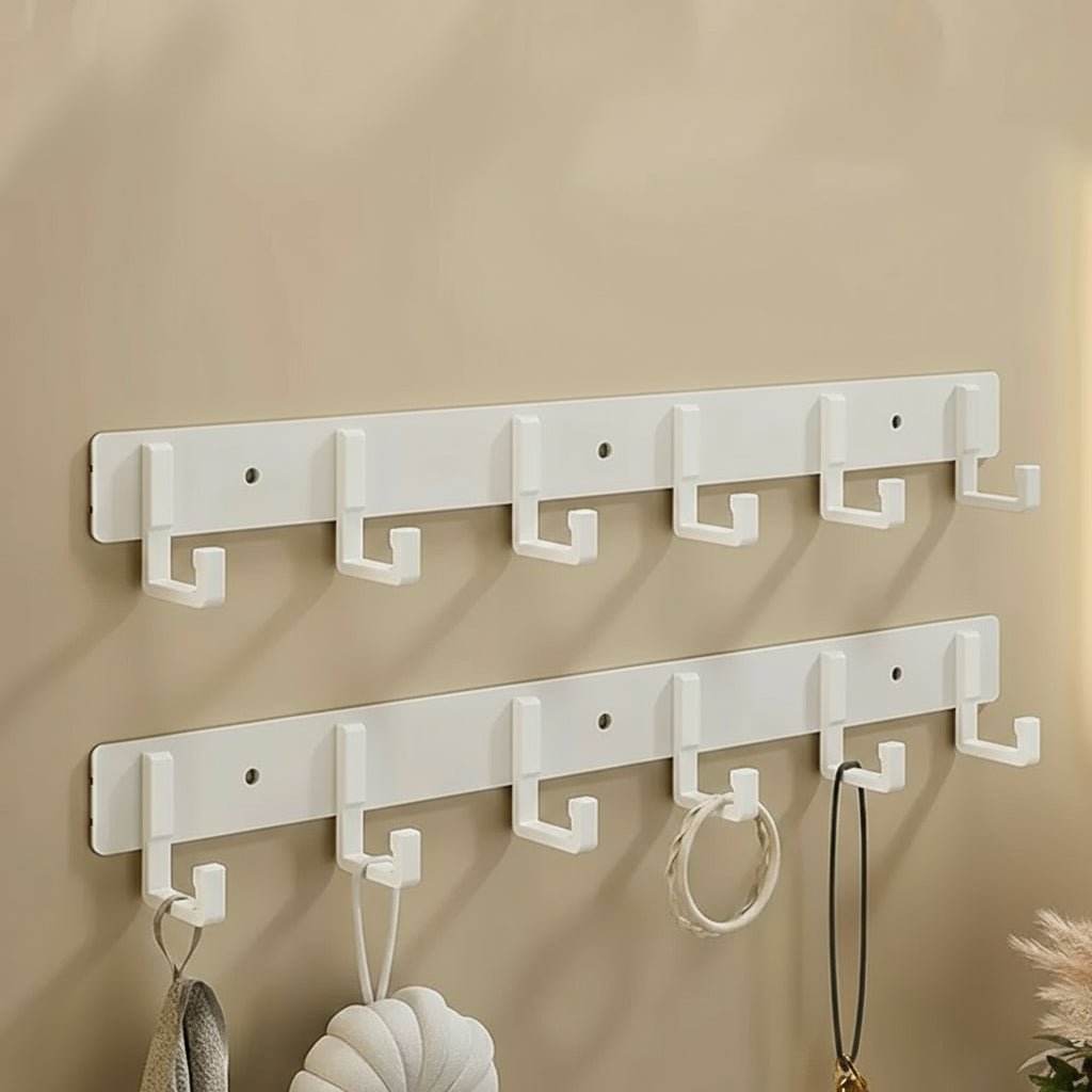 Wandgarderobe mit schwarzen Haken für modernes Wohnen 10