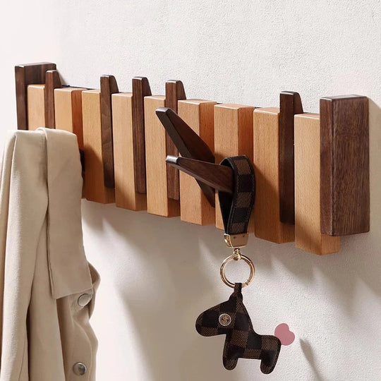 Wandgarderobe mit Magnetischen Klapphaken im Minimalistischen Design