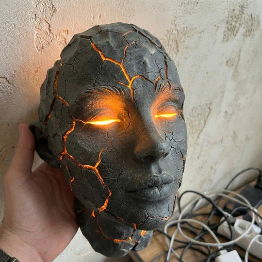 Wandlampe mit menschlichem Gesicht im Lava-Stil 2