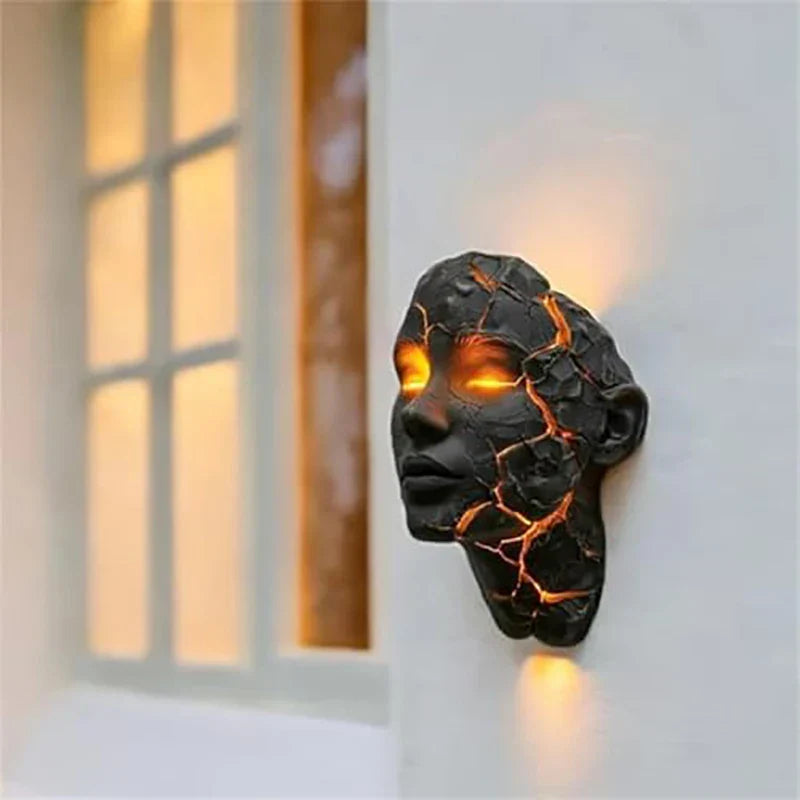 Wandlampe mit menschlichem Gesicht im Lava-Stil 6