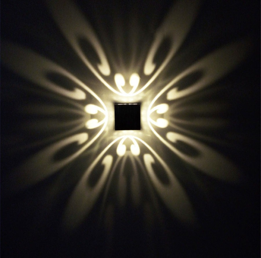Wandmontierte LED-Lampe mit RGB-Farben 1