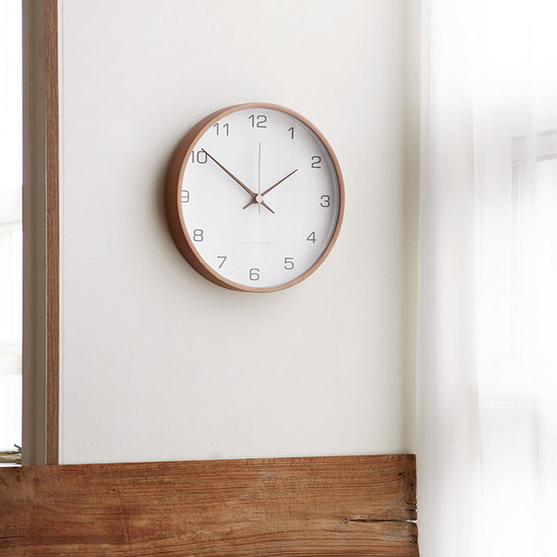 Wanduhr aus Holz im minimalistischen Design 4