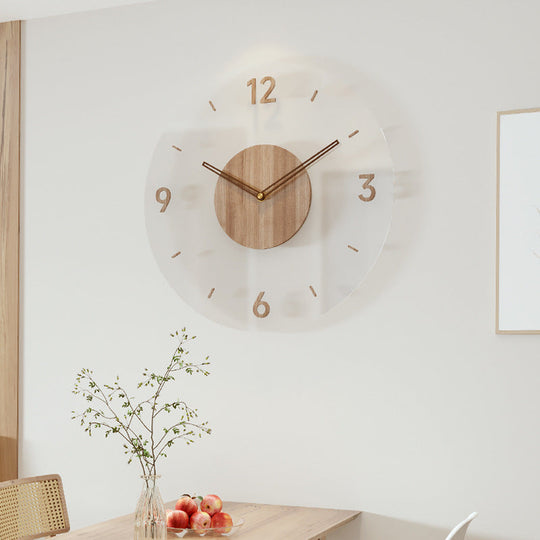 Wanduhr aus Holz im skandinavischen Stil 3