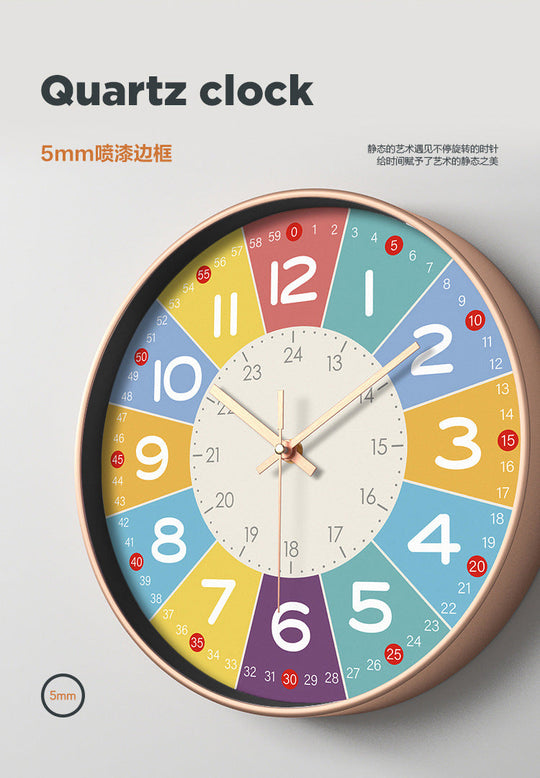 Wanduhr für Kinder im verspielten Design 2