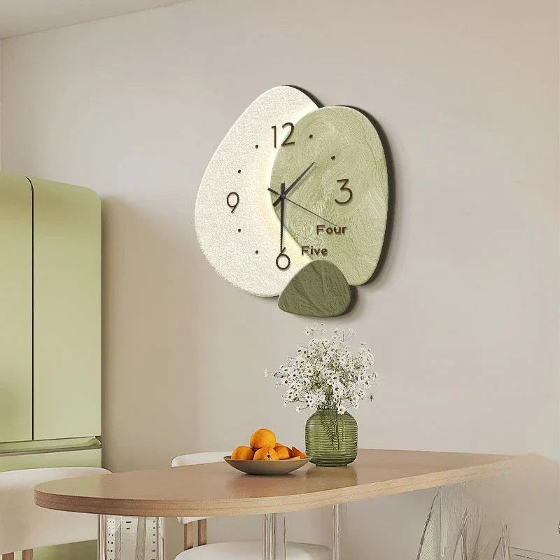 Wanduhr im modernen skandinavischen Stil 1