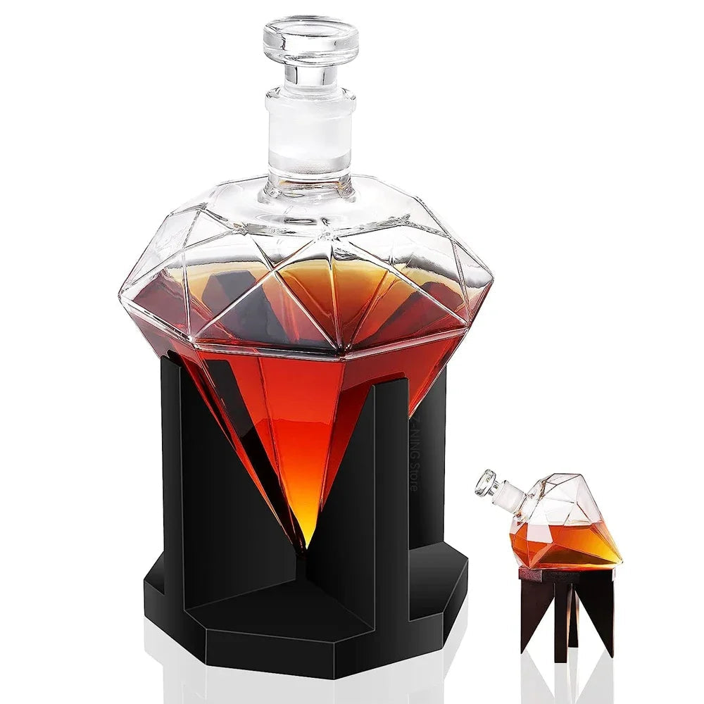 Whisky Dekanter mit Holzhalter im Diamantdesign 5