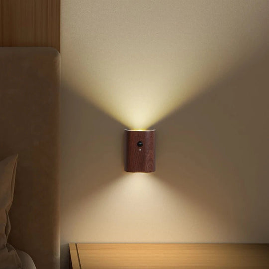 Wiederaufladbare Holzlampe mit Bewegungssensor 2