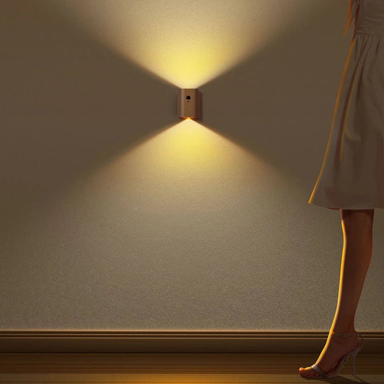 Wiederaufladbare Holzlampe mit Bewegungssensor 5