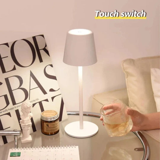 Wiederaufladbare USB-LED-Schreibtischlampe mit Touch-Steuerung Modern Design 2